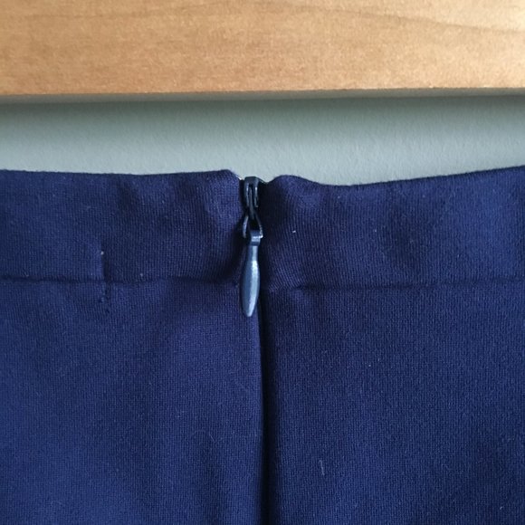 NWOT Forever 21 bright navy blue skirt with pockets - Picture 5 of 8